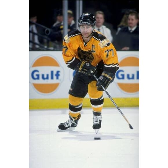 Boston Bruins 90s CCM Air-Knit Pooh bear jersey S gold yellow NHL hockey vintage - Picture 10 of 10